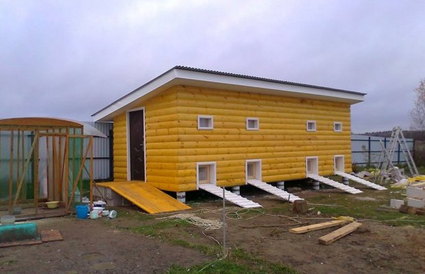 Деревяний сарай своїми руками – як зробити його теплим і довговічним? + Відео