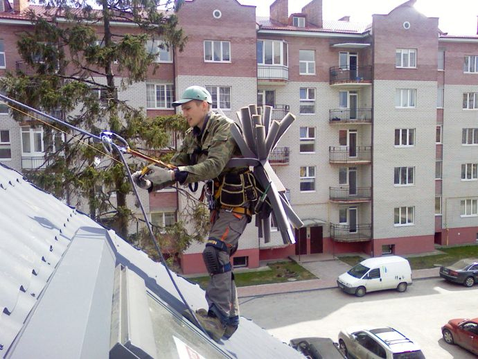 Як правильно класти металочерепицю на дах: відео Як правильно класти металочерепицю на дах: відео