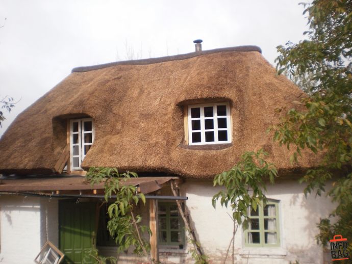 Дах з очерету своїми руками: фото, технологія Дах з очерету своїми руками: фото, технологія