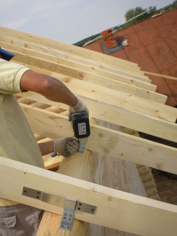 Ковзаюча опора для крокв: ціна та фото Ковзаюча опора для крокв: ціна та фото