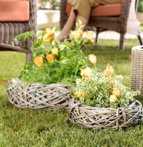 Клумби в саду своїми руками з підручних матеріалів! + відео Клумби в саду своїми руками з підручних матеріалів! + відео