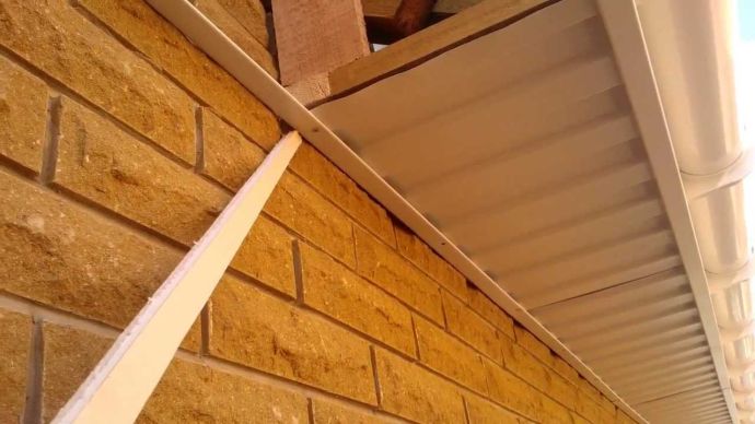 Звиси покрівлі: пристрій, розміри і мінімальний звис Звиси покрівлі: пристрій, розміри і мінімальний звис