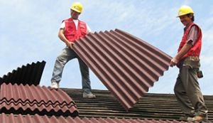 Технологія монтажу покрівлі з ондуліна своїми руками відео Технологія монтажу покрівлі з ондуліна своїми руками відео