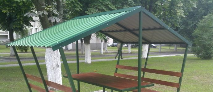 Як правильно покрити дах профнастилом: кроєм баню, альтанку, фото Як правильно покрити дах профнастилом: кроєм баню, альтанку, фото