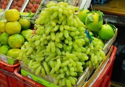 Виноград Дамські Пальчики (Хусайне білий): опис сорту, фото, боротьба з шкідниками