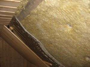 Утеплення мансардного даху пінополістиролом своїми руками