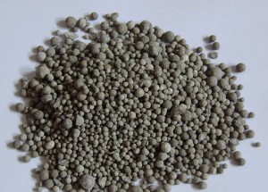 Мінеральні добрива для городу: які бувають і як вносити? + відео