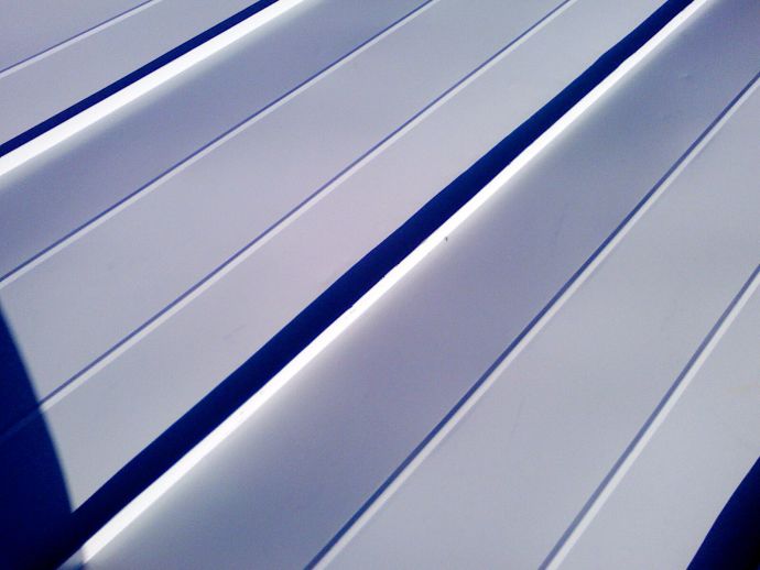 Покрівля з фальцевих панелей: фото, технічні характеристики, переваги Покрівля з фальцевих панелей: фото, технічні характеристики, переваги