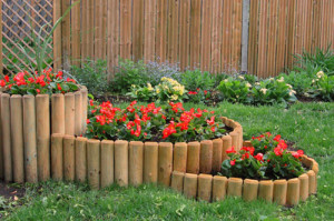 Огорожі для клумб і грядок – огляд матеріалів і реалізація + Відео Огорожі для клумб і грядок – огляд матеріалів і реалізація + Відео