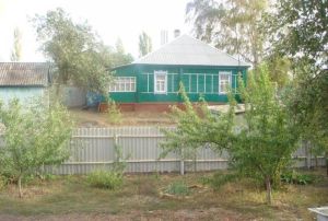 Як зробити паркан з шиферу: плоского або хвильового Як зробити паркан з шиферу: плоского або хвильового