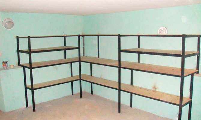Саморобки для гаража своїми руками – від електропроводки до верстака і стелажів + Відео