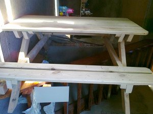 Деревяний стіл своїми руками для альтанки – як виготовити? + Відео