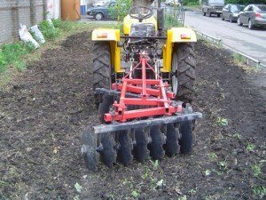 Боронування ґрунту як спосіб збільшення врожайності + Відео