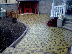Як вибрати тротуарну плитку і на що звертати увагу + відео