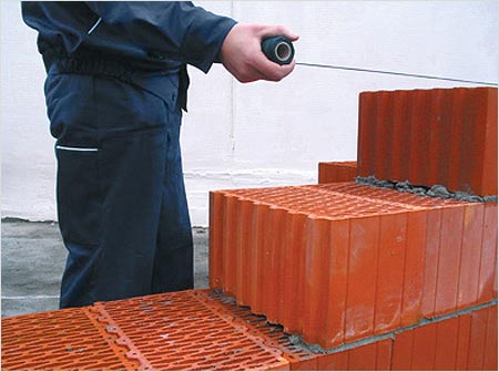 Інструменти для укладання цегли