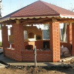 Фотографії альтанок з цегли: огляд, варіанти будівництва