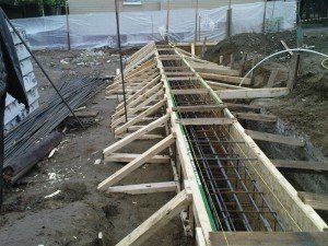 Опалубка для стрічкового фундаменту: пристрої та встановлення