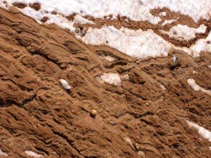 Глиняний замок для колодязя: технологія виготовлення, як вирити і зміцнити