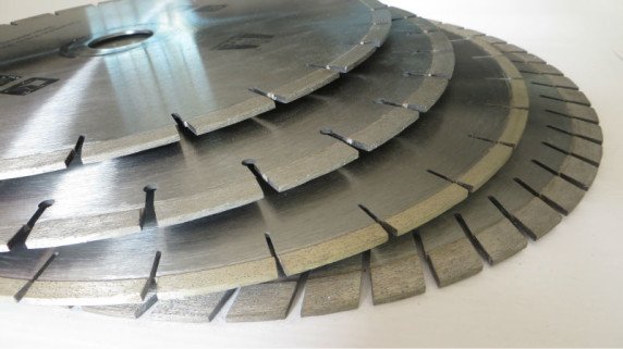 Природний камінь: види, оздоблення каменем, як класти, облицювання