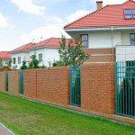 Красивий паркан з цегли: фото та відео Красивий паркан з цегли: фото та відео