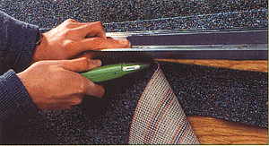 Укладання ковроліну на бетонний, деревяний стать: як стелити на клей і без нього