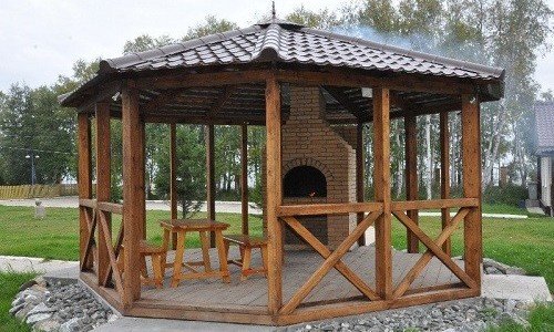 Як самостійно зробити альтанку з дерева?