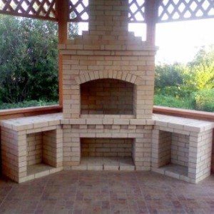 Як зробити кутовий мангал з цегли своїми руками: фото, відео