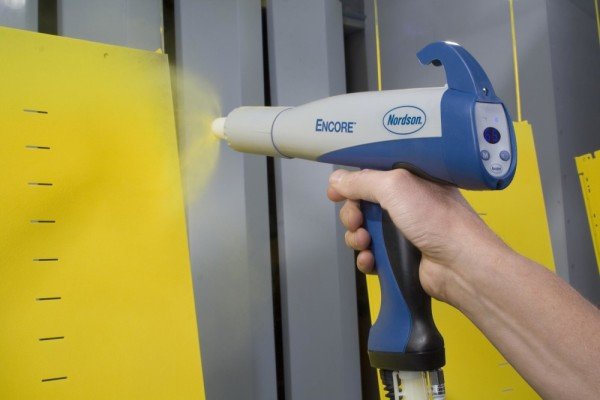 Як застосовується швидковисихаюча фарба по дереву без запаху? Як застосовується швидковисихаюча фарба по дереву без запаху?