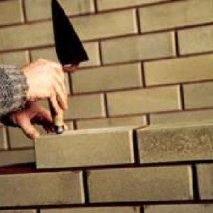 Цегла венеціанський: бордовий, камрок   види, кладка