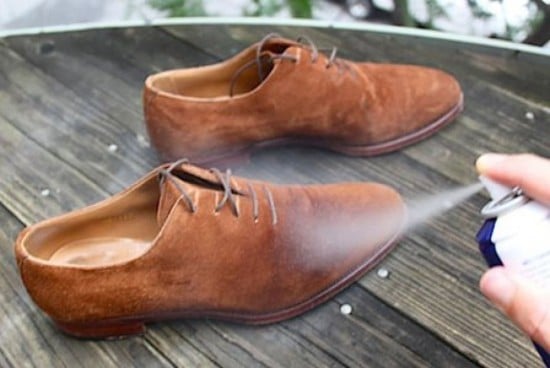 Догляд за замшевим взуттям будинку: вибір засобу і правила чищення Догляд за замшевим взуттям будинку: вибір засобу і правила чищення