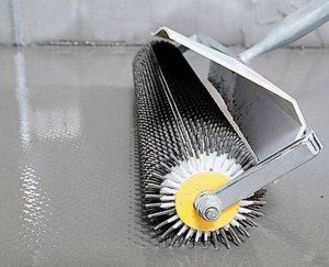 Вирівнювання підлоги самовирівнюється сумішшю, відео інструкція