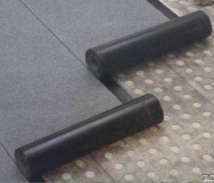 Як правильно покрити дах руберойдом: технологія укладання та нюанси