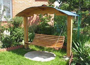 Гойдалки з дерева своїми руками: види та матеріали, креслення з розмірами, фото і відео