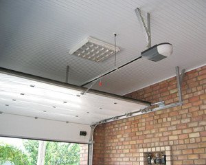 Підйомні ворота для гаража своїми руками: креслення з розмірами, матеріали, покрокова відео інструкція