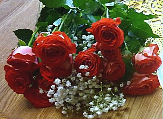 Створюємо букет з троянд