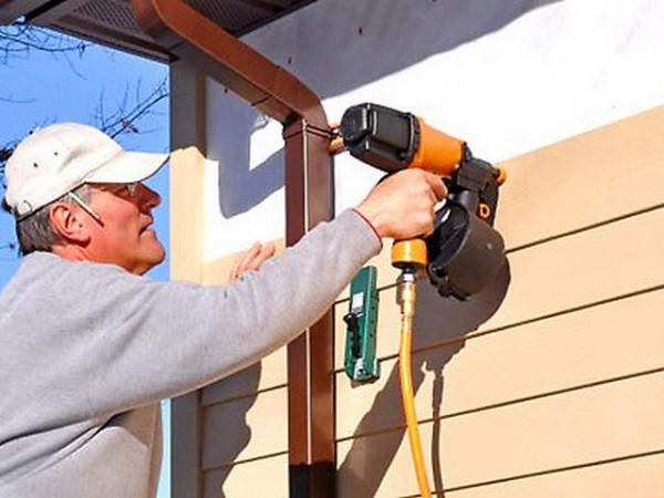 Як обшити фронтон сайдингом своїми руками — покрокове відео та фото