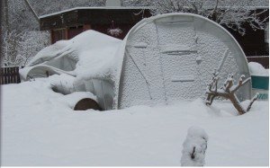 Теплиця з полікарбонату і пластикових труб своїми руками, як зібрати