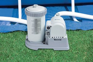 Огляд фільтрів для дачного басейну: плюси і мінуси кожного виду і розрахунок потужності пристрою