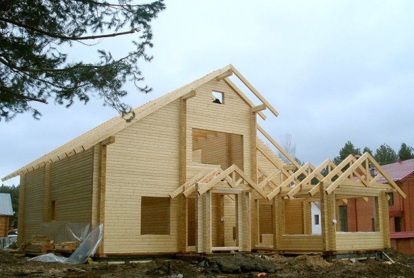 Екологічне житло: котеджі з бруса