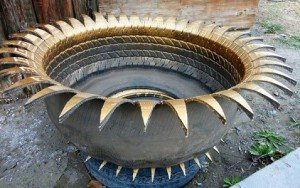 Як зі старих шин, коліс, покришок зробити красиву клумбу: ідеї та варіанти, фото і відео