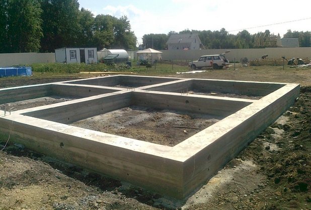 Фундамент для будинку з керамзитобетонних блоків