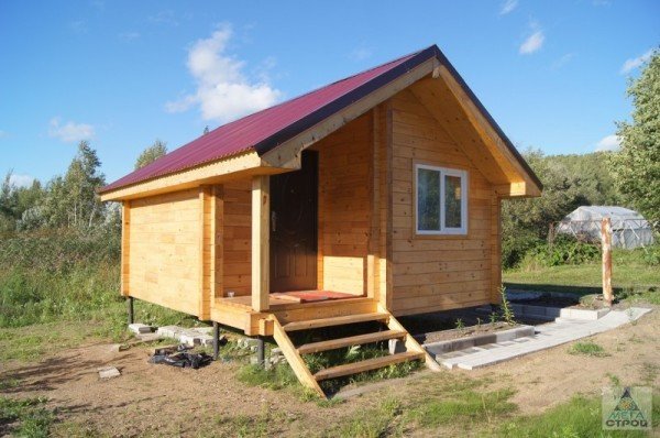 Які переваги мають дачні будинки з бруса