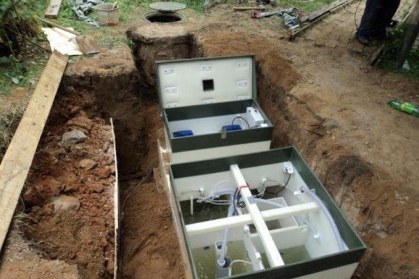 Обслуговування та ремонт септиків Топас: причини несправностей і способи їх усунення своїми руками