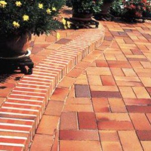 Як мостити доріжки клінкерною цеглою   поради, оригінальні рішення