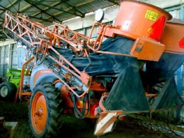 Надійні причіпні обприскувачі Джакто: огляд найбільш популярних моделей Jacto Advance Vortex 3000, Jacto Advance Vortex 2000 і Jacto BK 3024