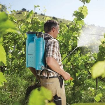 Ручні садові обприскувачі Gardena   надійні помічники у вашому саду