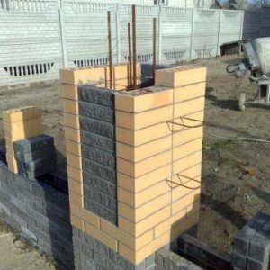 Будуємо паркан з цегли   поради майстра