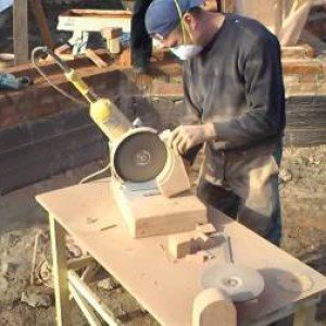 Як і чим розрізати цегла і цегляну стіну самостійно   фото та відео