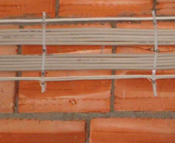 Як виконати введення електрики в деревяний будинок Як виконати введення електрики в деревяний будинок