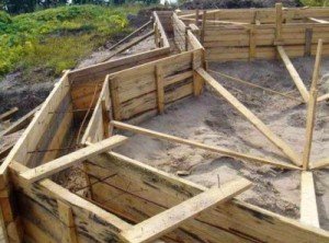 Опалубка для стрічкового фундаменту: пристрої та встановлення